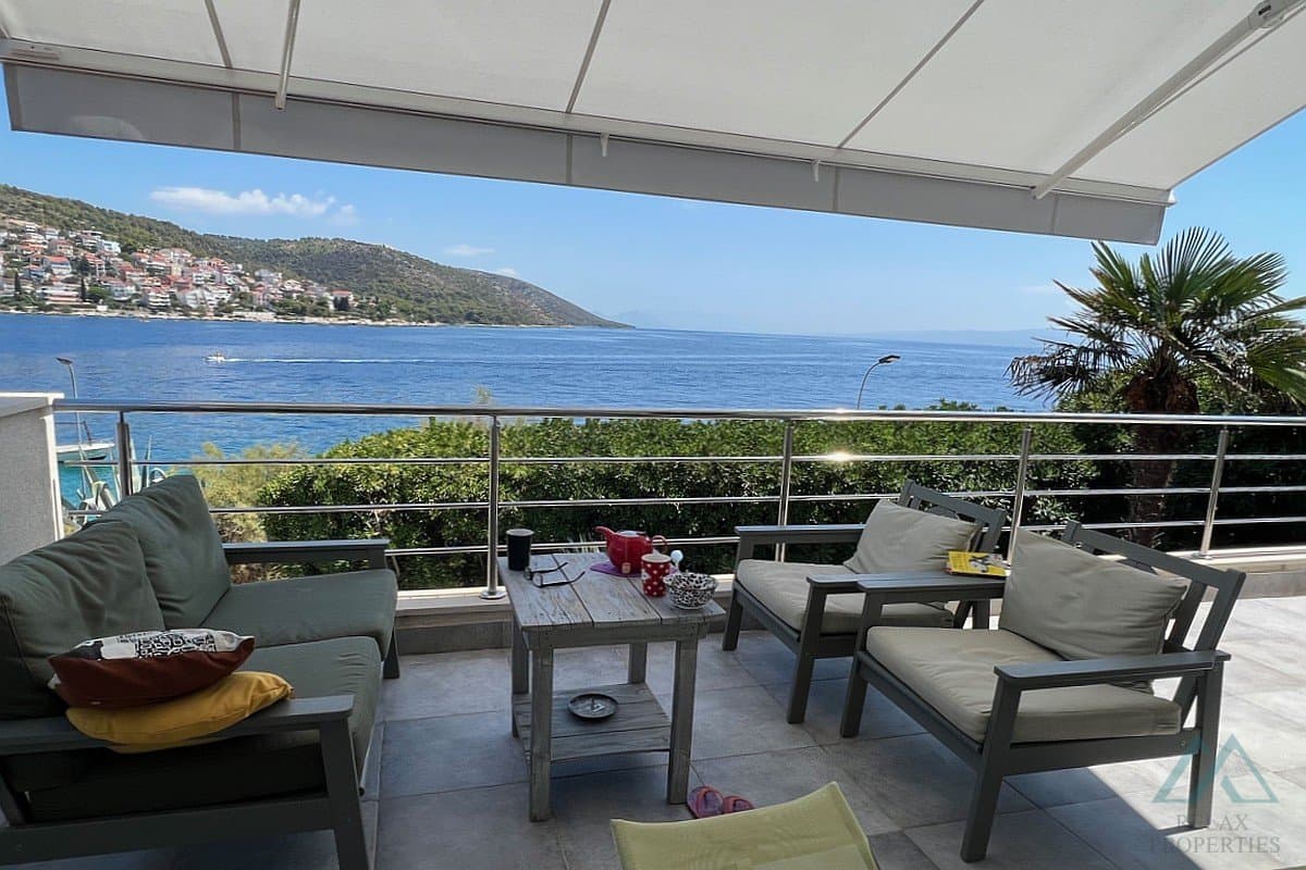 Prímorský dom v 1. línii pri mori, ostrov Čiovo – Dalmácia - 1