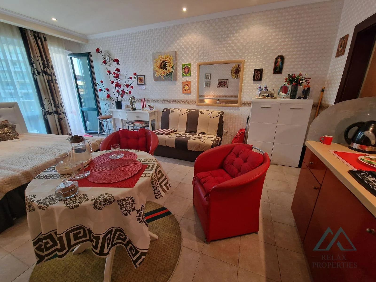 Veľký štúdiový apartmán v prvej línii s výhľadom na bazén, 4* Planeta hotel and aquapark, 50m od mora, Slnečné Pobrežie, Bulharsko - 1