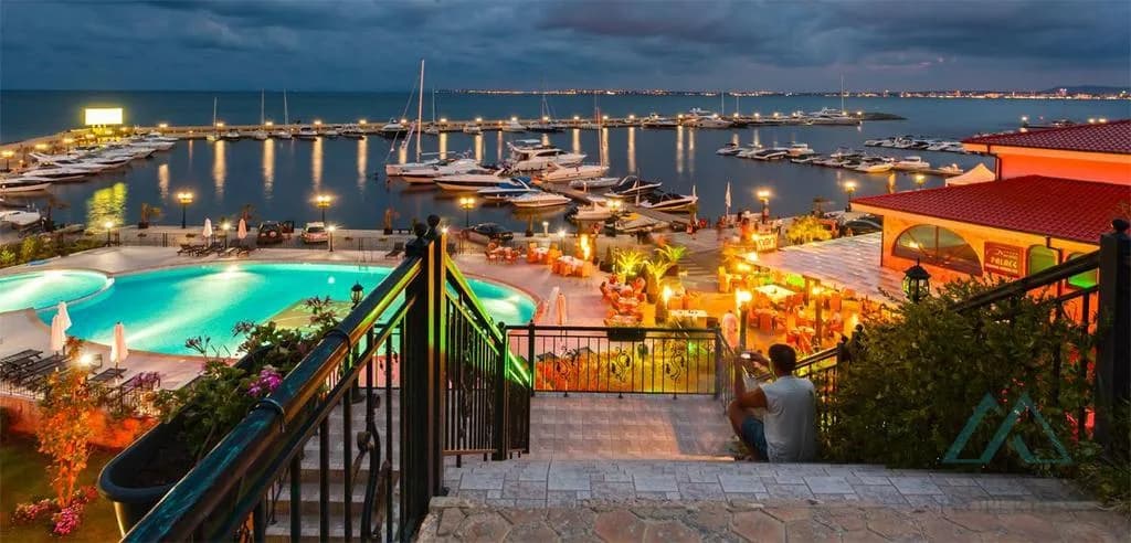 Štúdio s výhľadom na more a bazén, Panorama Bay 2, Sveti Vlas – len 100 m od mora, Bulharsko - 5