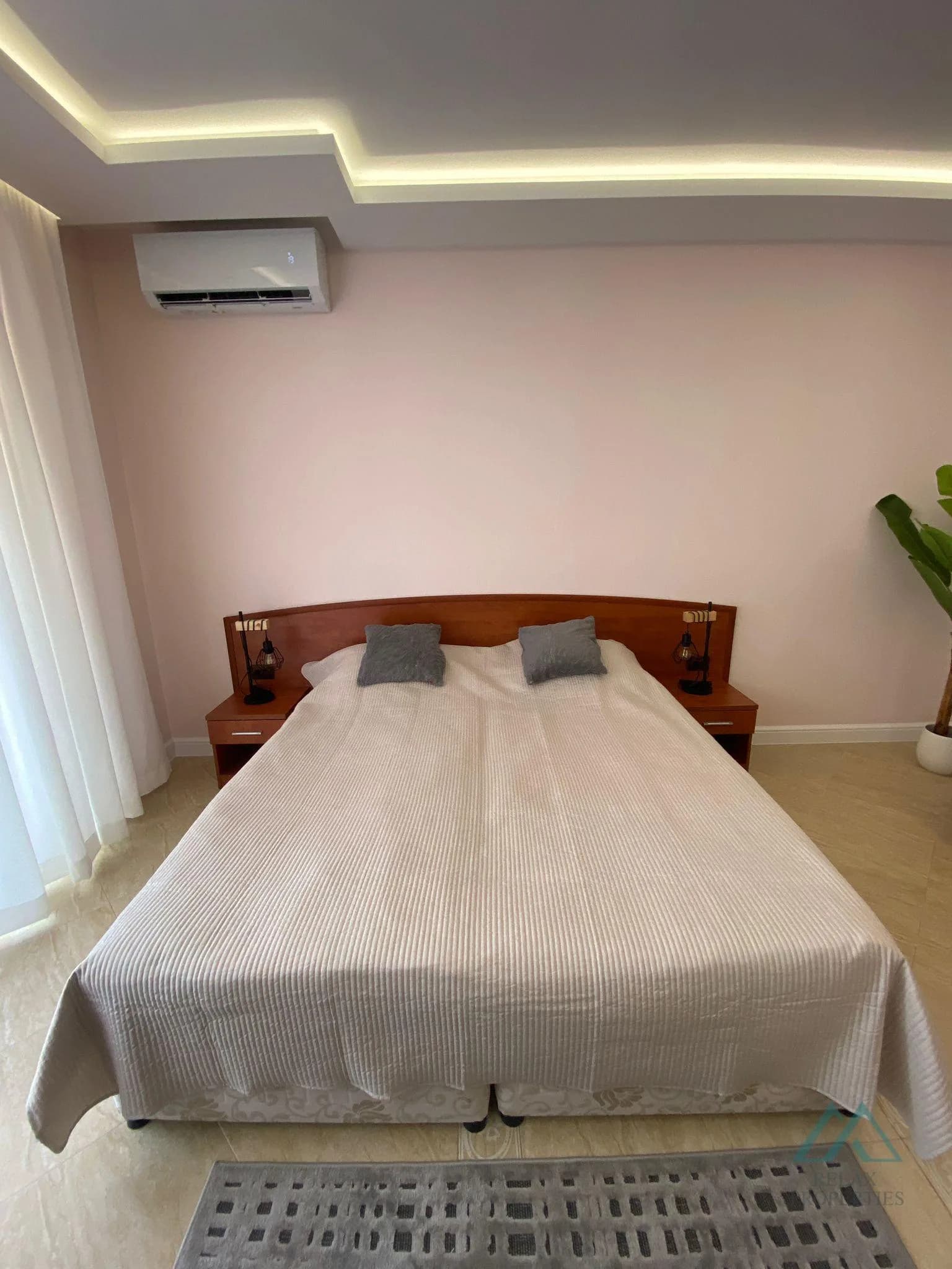 Priestranné zariadené štúdio s výhľadom na bazén v komplexe Palazzo, Slnečné pobrežie – len 200 m od mora - 3