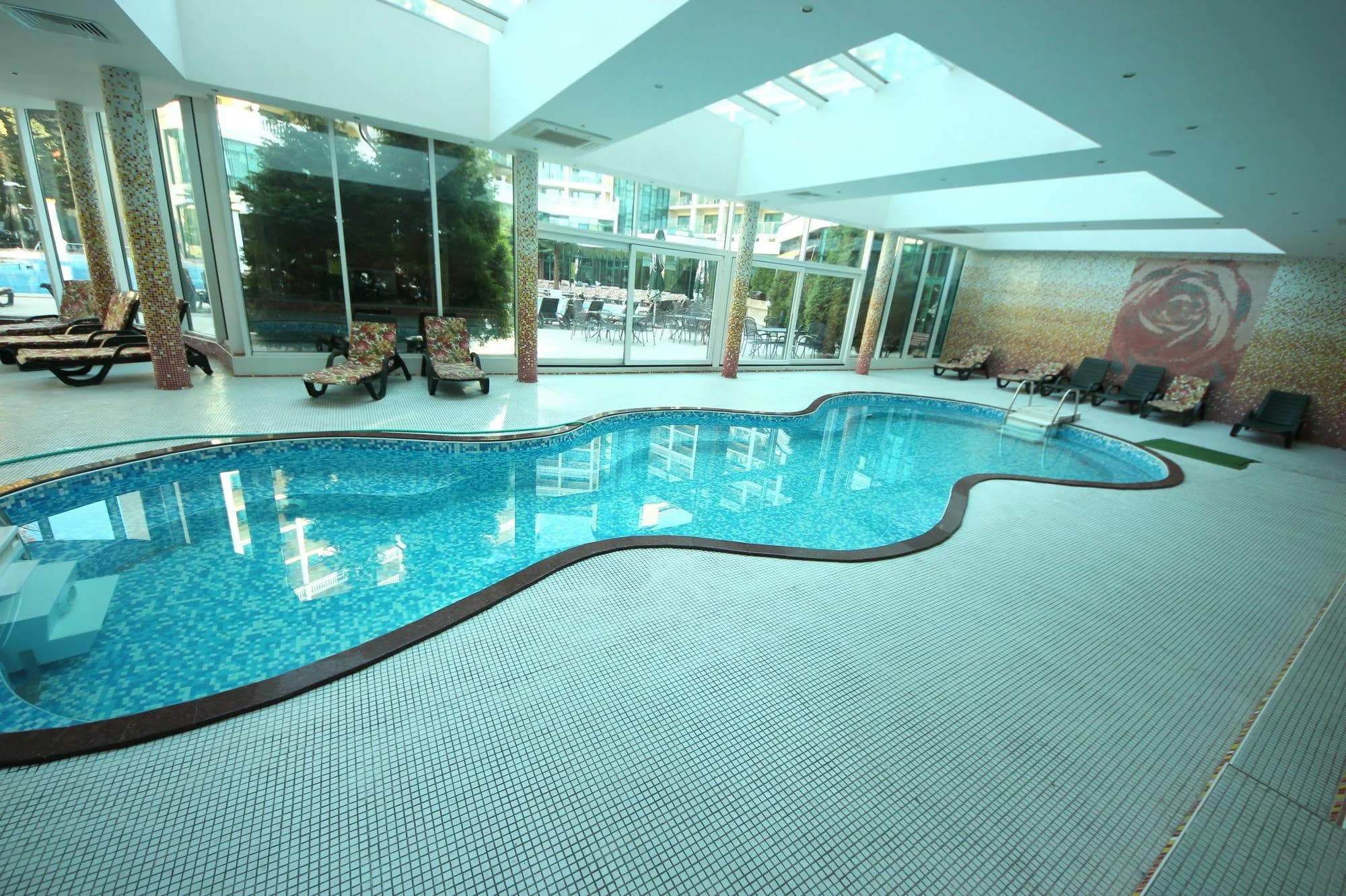 Large 2 bedroom apartment with 2 bathrooms with sea view in 4* Miramar Palace, 70m from the sea, Sunny Beach, Bulgaria - 1