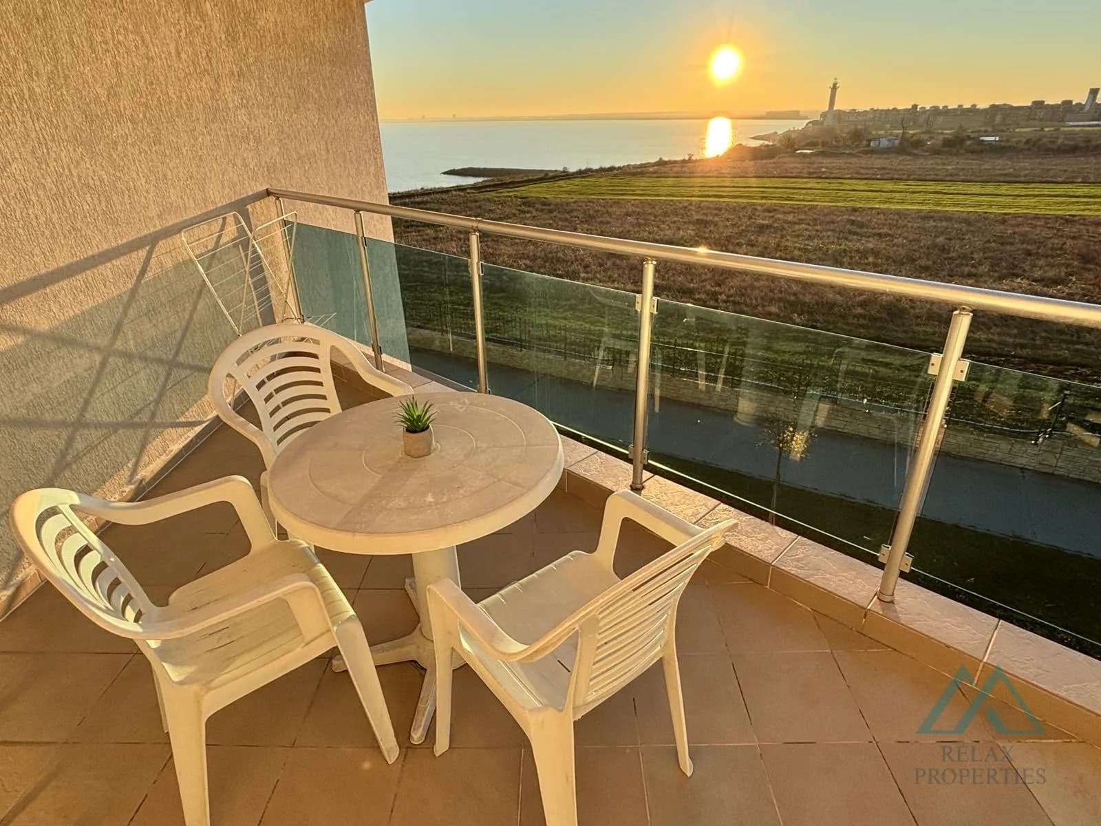 2-izbový apartmán s výhľadom na more, komplex Costa Calma, prvá línia pri mori, Ravda, Bulharsko - 1