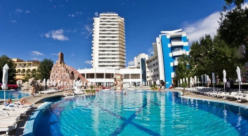 Luxusný iconický hotel Kuban Resort & Aquapark, 2-izbový apartmán v centre Slnečného pobrežia, Bulharsko - 1
