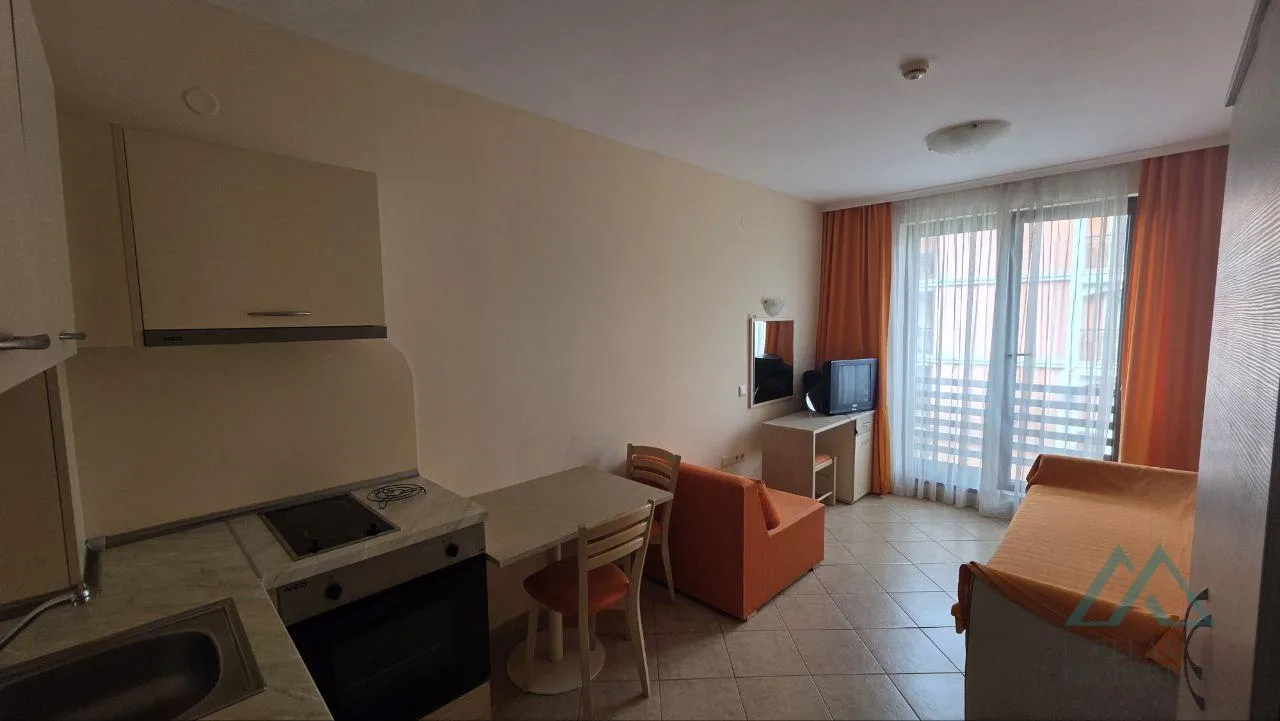 Apartmán v komplexe Royal Sun, 300m od mora, Slnečné pobrežie, Bulharsko - 4
