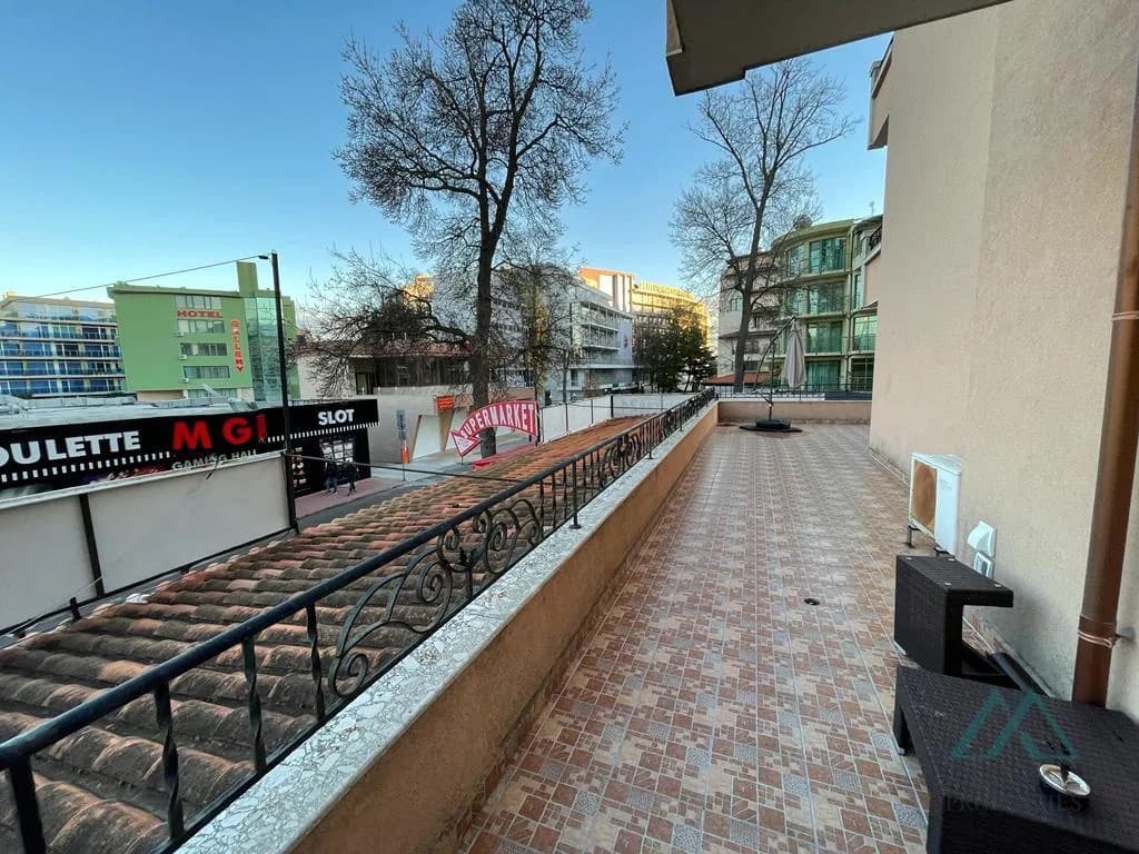 Super price! 3-bedroom apartment right on the promenade in Sunny Beach, Bulgaria - 4