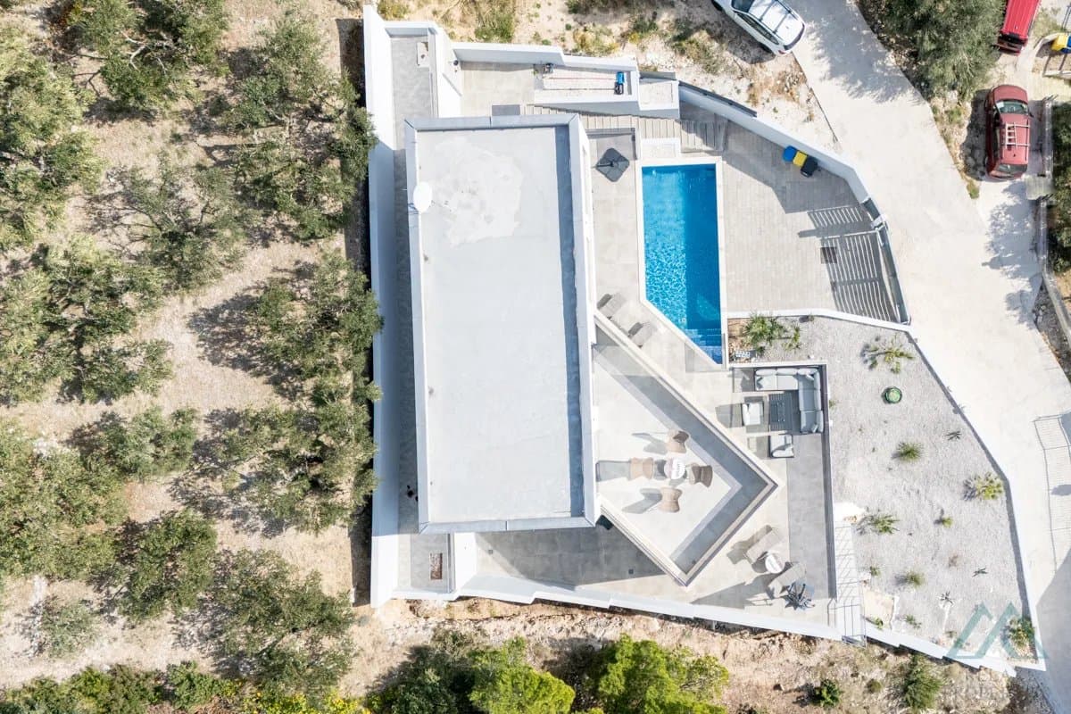 Vila s panoramatickým výhľadom na more a infinity bazénom, 70m od mora, Omiš – Dalmácia - 3