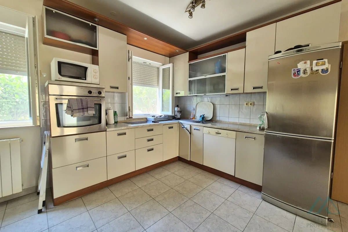 Rodinný radový dom na dvoch podlažiach, 500m od mora, Kaštel Lukšić – Dalmácia - 2