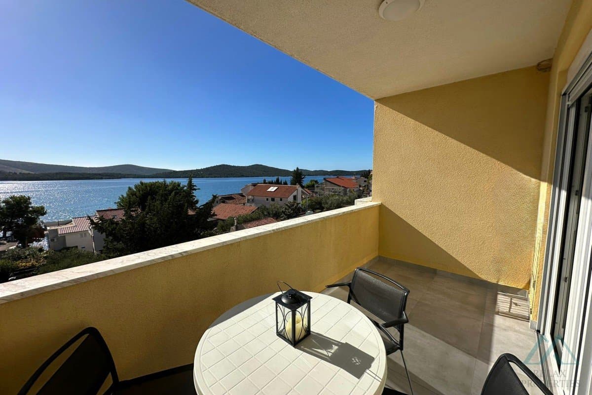 3-izbový apartmán s otvoreným výhľadom na more, Šibenik – Dalmácia - 3
