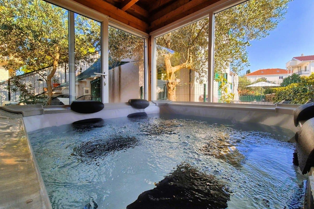 Novostavba domu s 2 apartmánmi, záhradou a parkovaním, Kaštel Lukšić – Dalmácia - 4