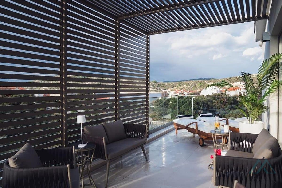 Vila s dvoma apartmánmi a bazénom, Rogoznica – Dalmácia - 5