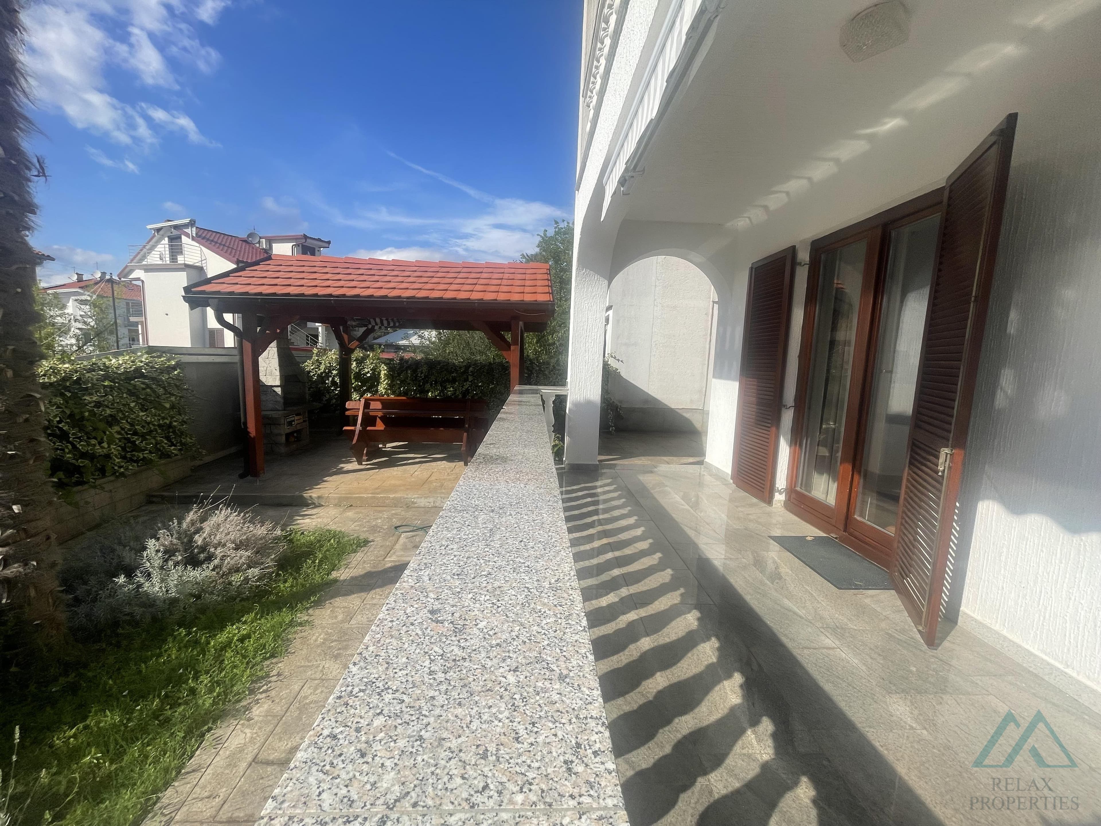 2-izbový apartmán so záhradou, ostrov Krk – Malinska, 350m od mora - 4