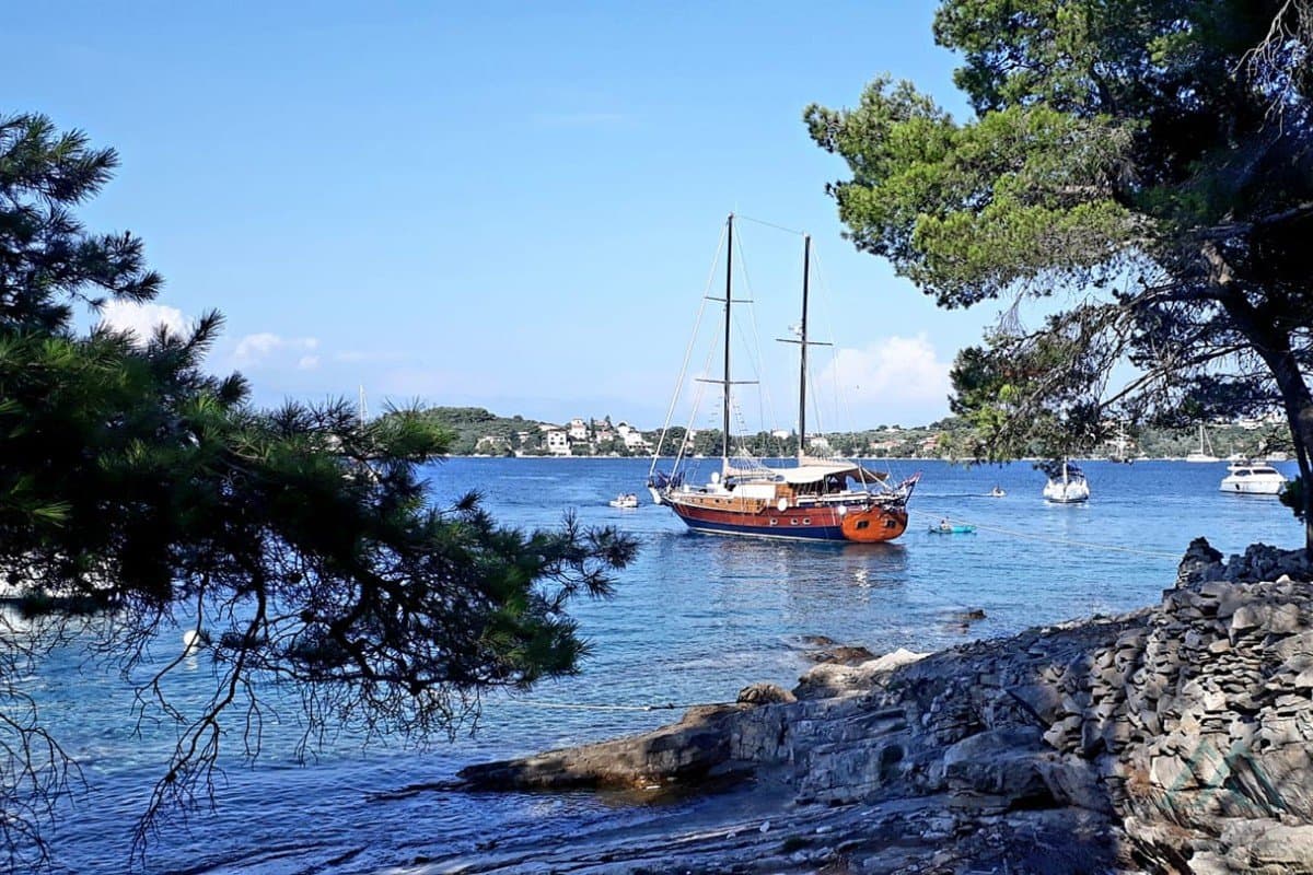 Apartmán pri pláži na ostrove Šolta – Nečujam, 40 m od mora, Chorvátsko - 1