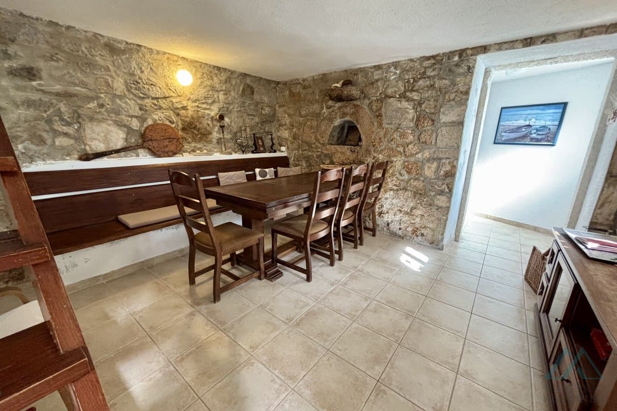 Zrekonštruovaný kamenný dom priamo pri mori – 1. línia, Omiš, Chorvátsko - 3