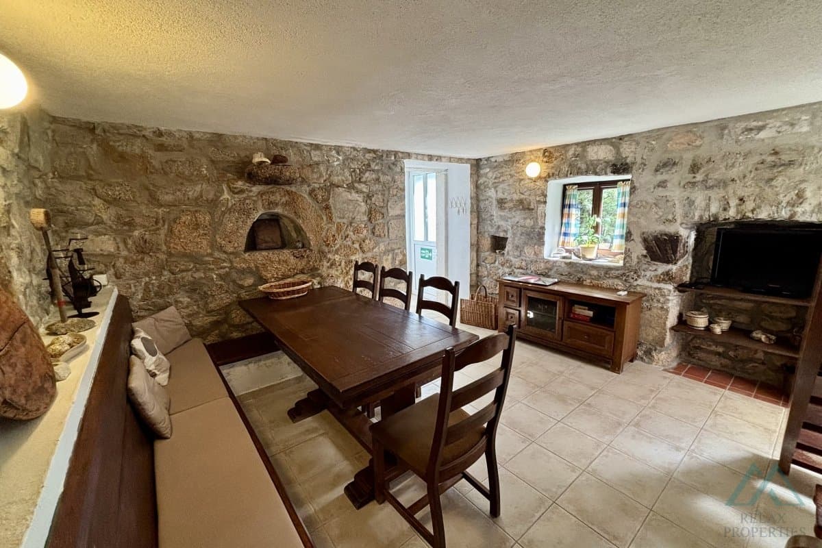 Zrekonštruovaný kamenný dom priamo pri mori – 1. línia, Omiš, Chorvátsko - 4