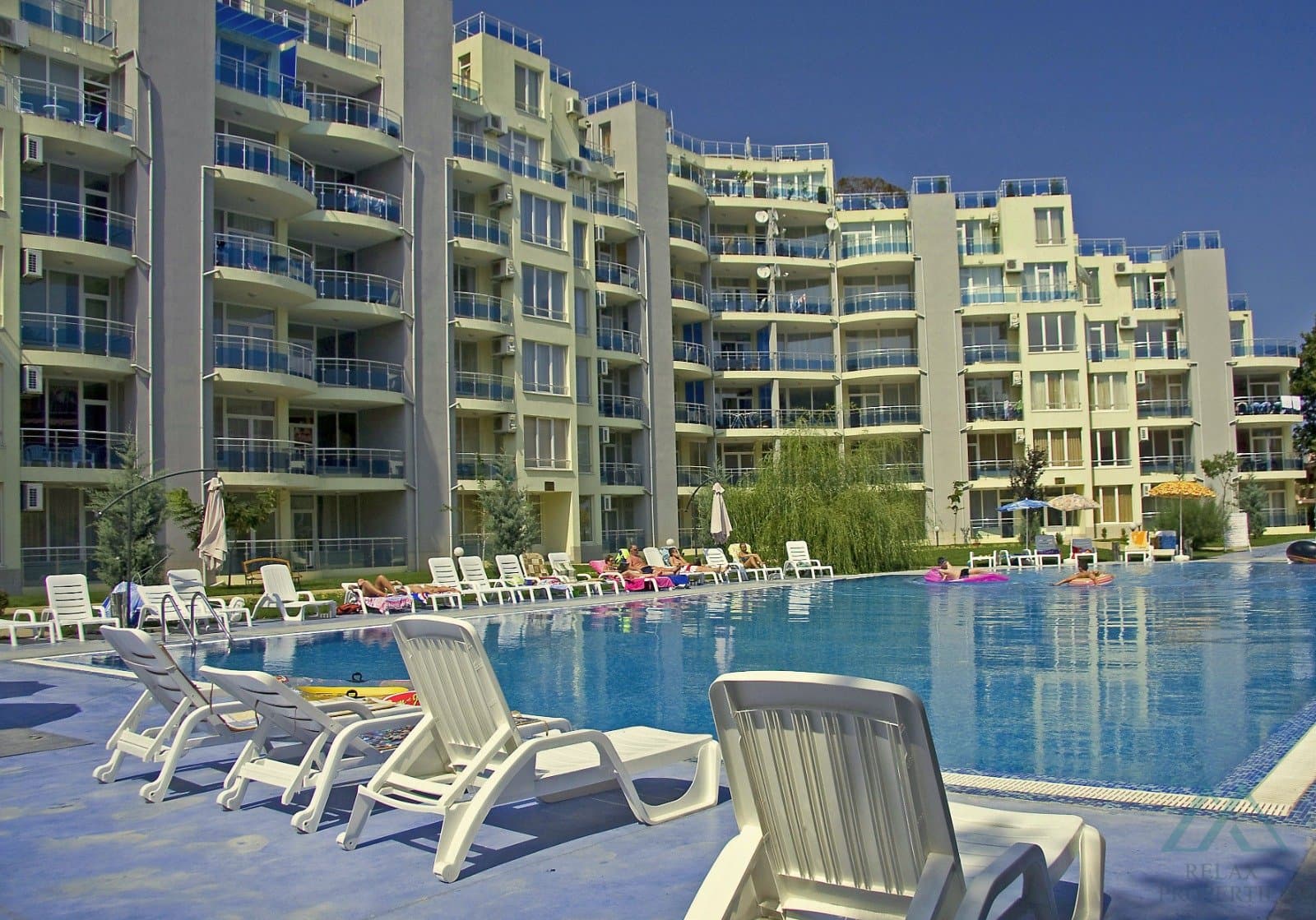 Štúdio v prvej línii pri mori s výhľadom na bazén – Oasis, Ravda, Bulharsko, len 20 m od pláže - 1