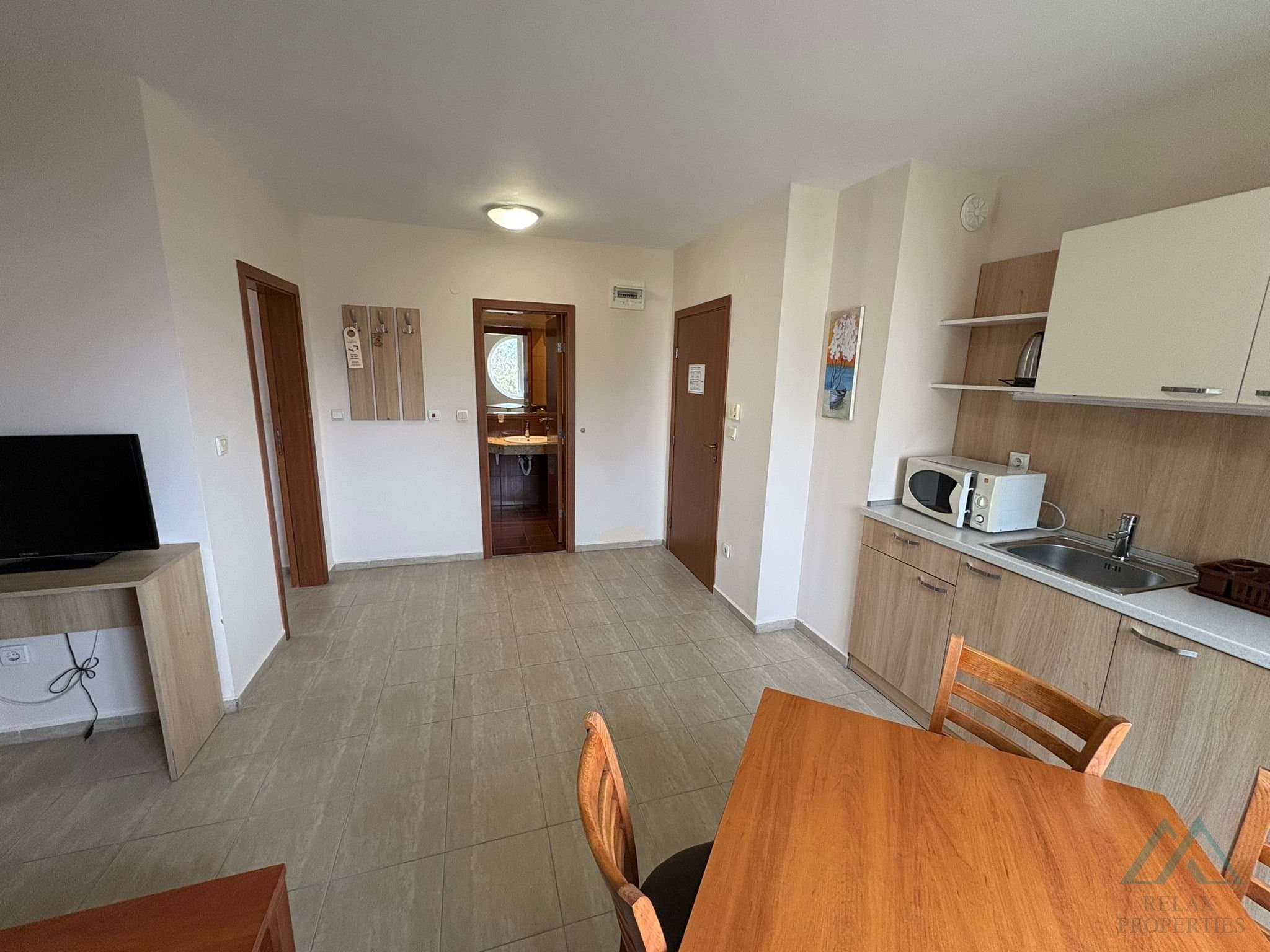 3-izbový apartmán s výhľadom na bazén – Hotel Karlovo, Slnečné pobrežie, len 150 m od pláže - 2