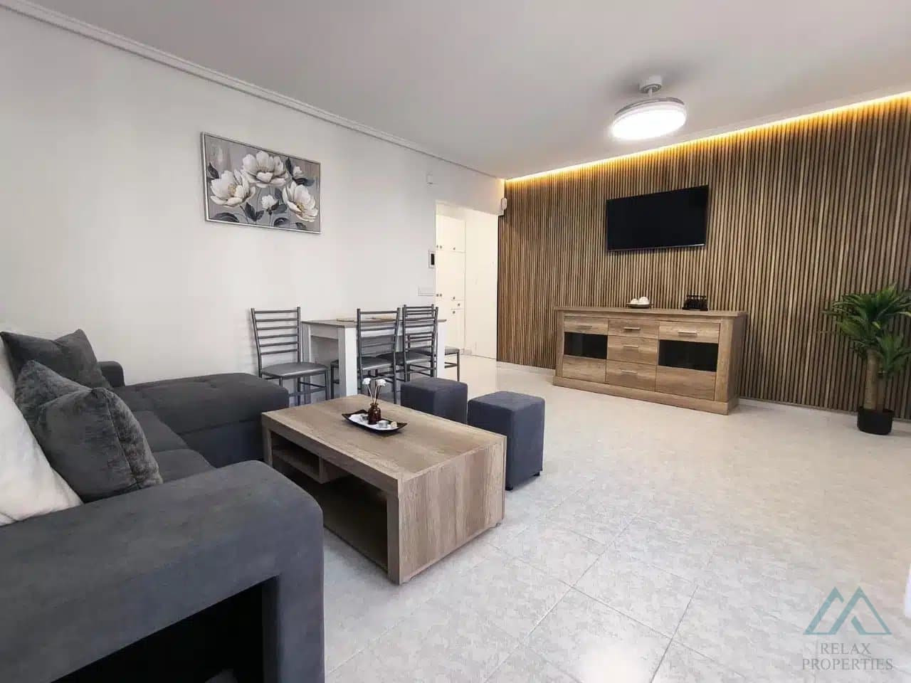 Zrekonštruovaný apartmán s terasou a bazénom, 600 m od pláže, Torrevieja - 4