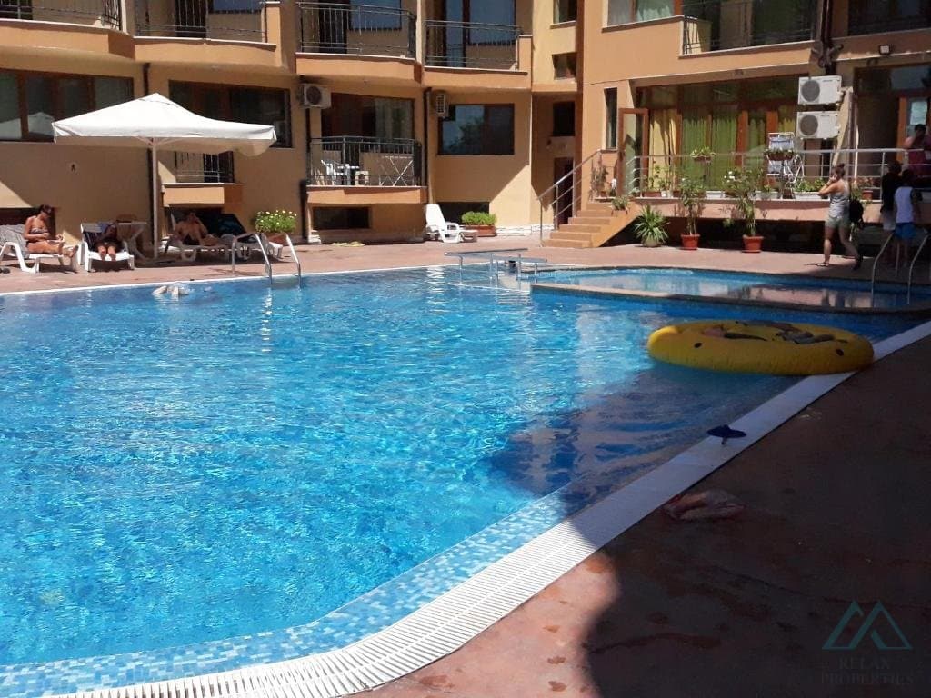 Priestranný 2 izbový apartmán v komplexe Amadeus 5, 720m od mora, Slnečné pobrežie - 1