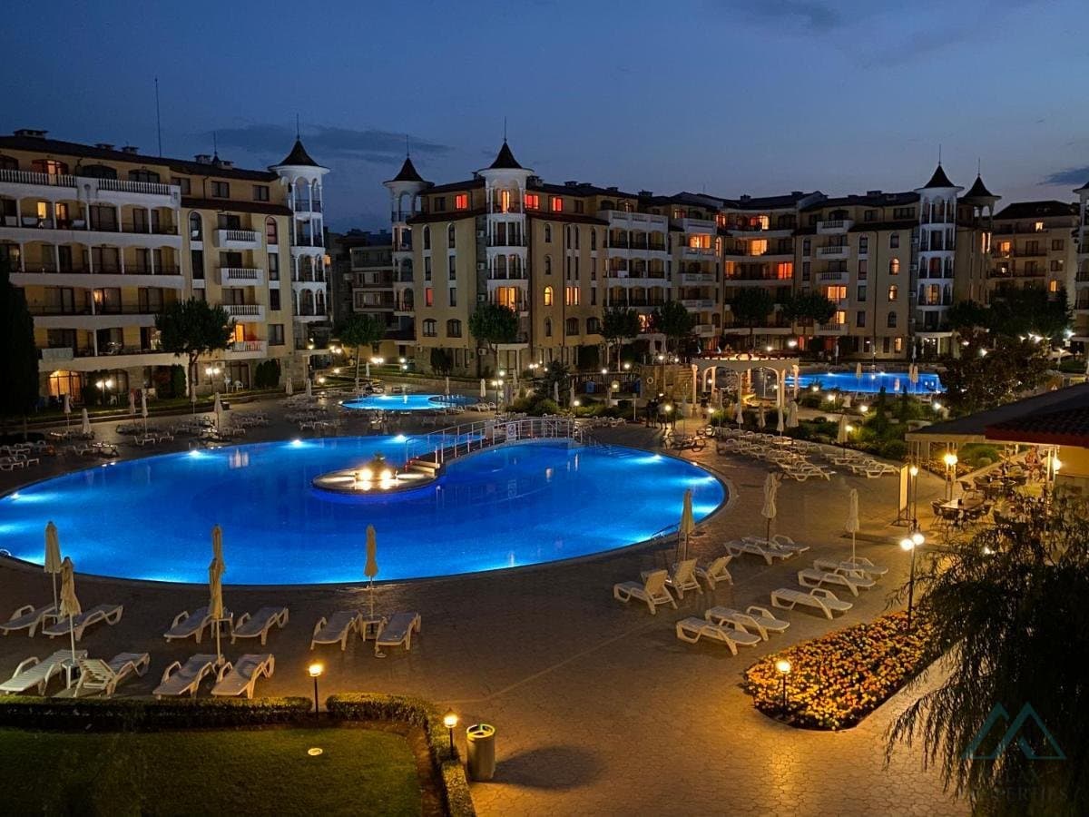 2 izbový apartmán v komplexe Royal Sun na Slnečnom pobreží, 300m od pláže - 1