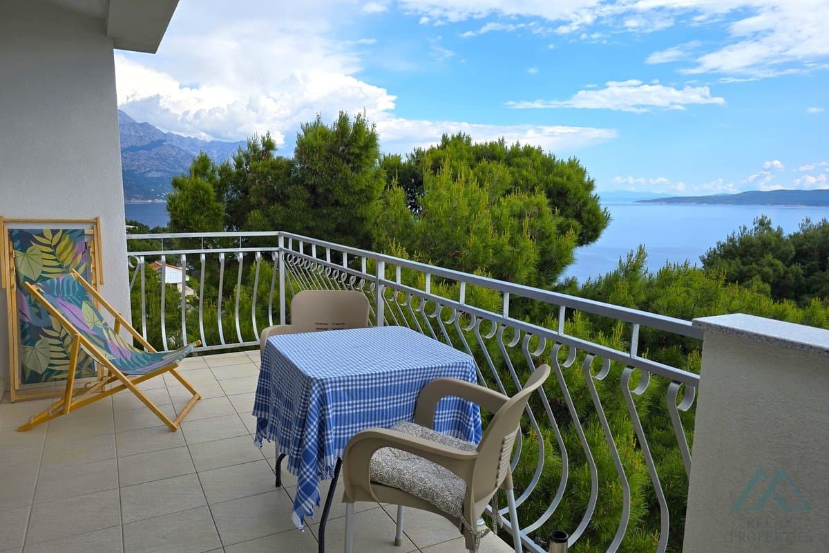 Apartmánový dom s panoramatickým výhľadom na more – Omišská riviéra - 4
