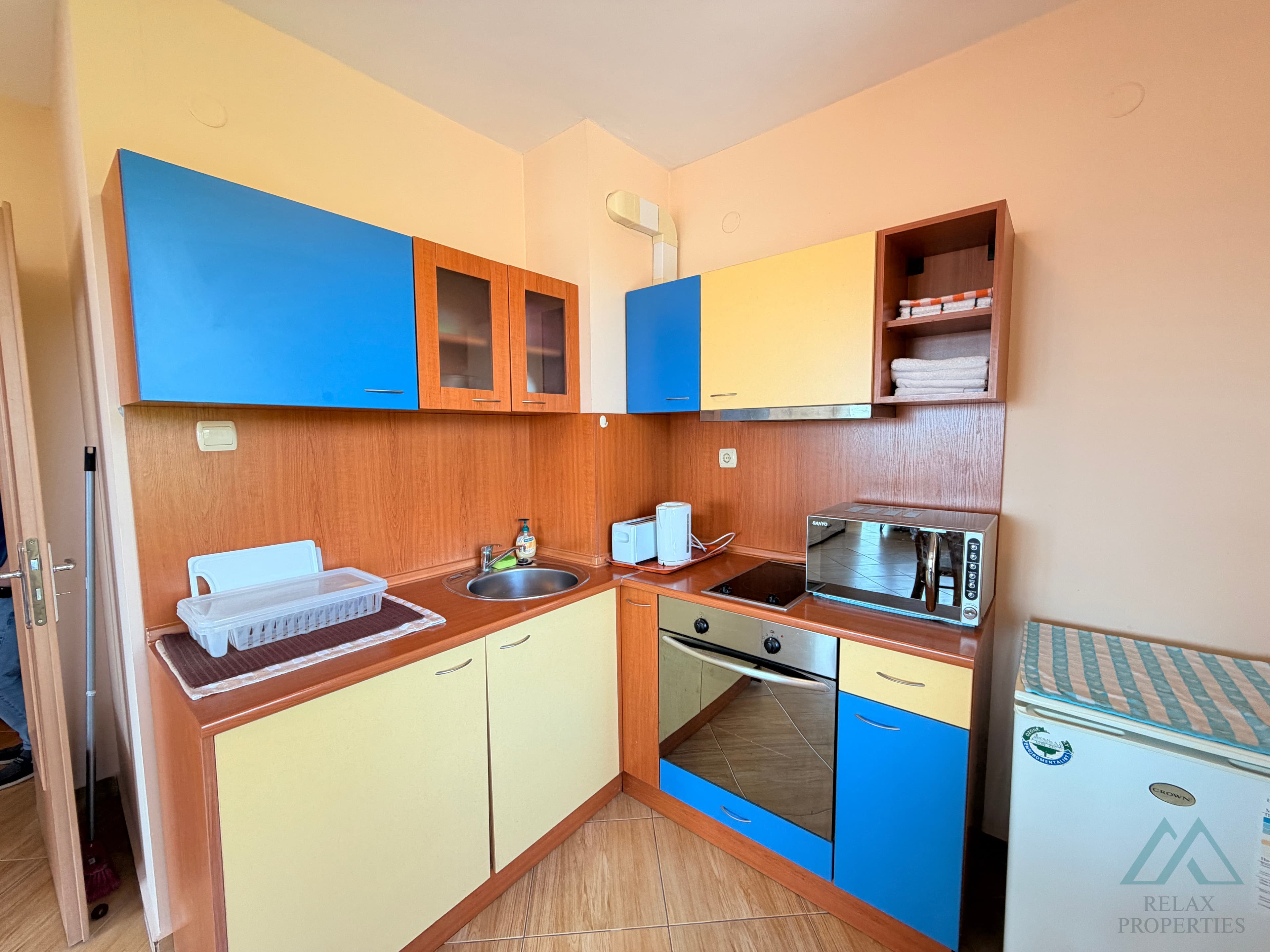 2 izbový apartmán s parkovaním len 300m od mora, Slnečné pobrežie, Bulharsko - 2