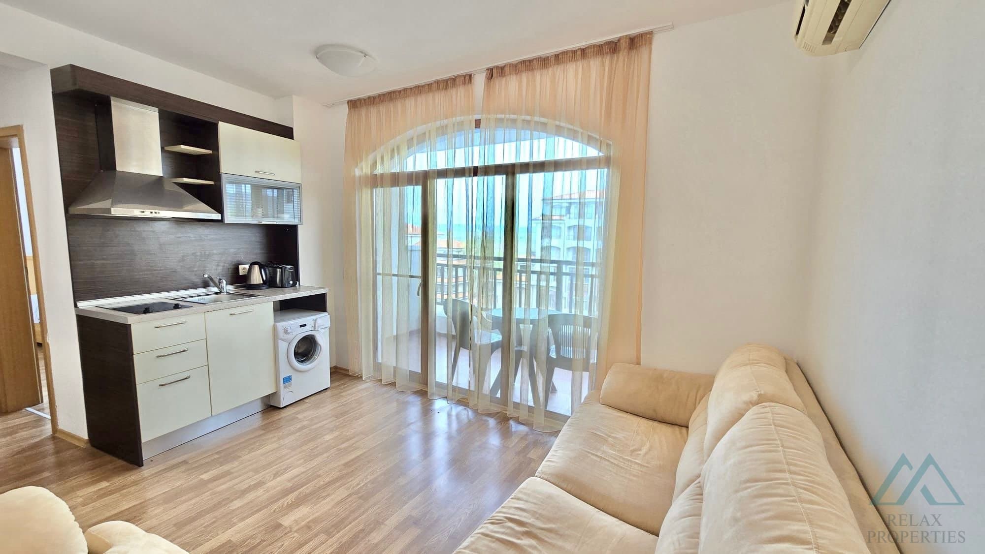 Svetlý 2- izbový apartmán s výhľadom na bazén, 4* Vineyards SPA Resort, Aheloy - 3