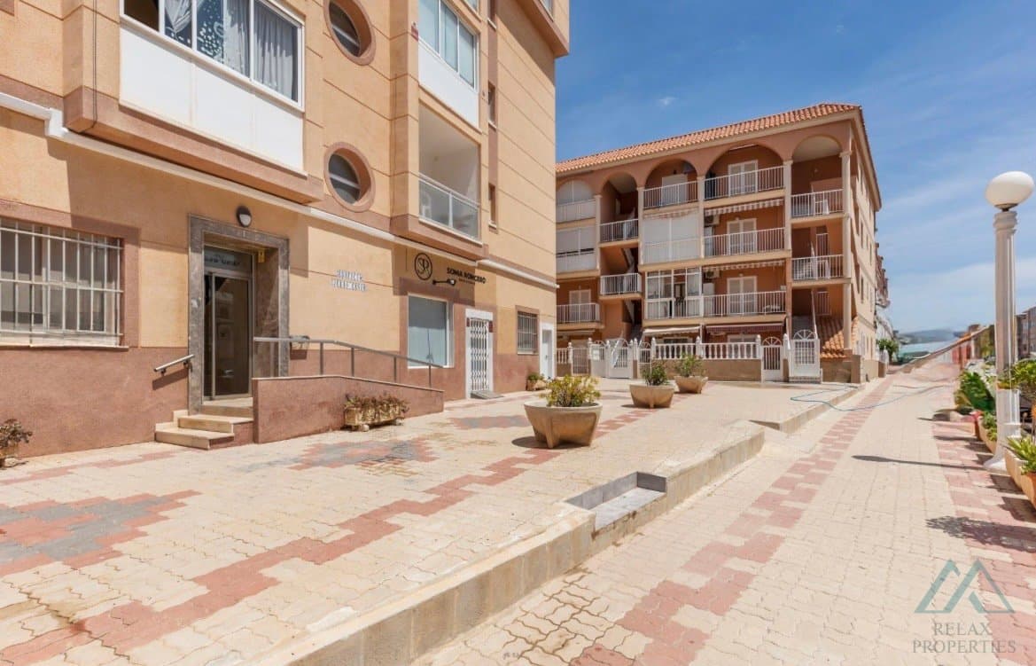 Svetlý apartmán s čiastočným výhľadom na more, len 280 m od pláže La Mata, Torrevieja, Španielsko - 3