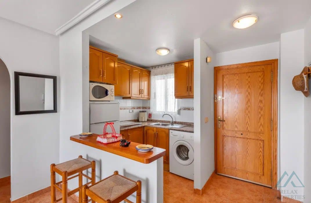 Atraktívny apartmán s výhľadom v žiadanej lokalite Nueva Torrevieja - 2