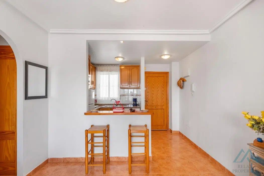 Atraktívny apartmán s výhľadom v žiadanej lokalite Nueva Torrevieja - 3