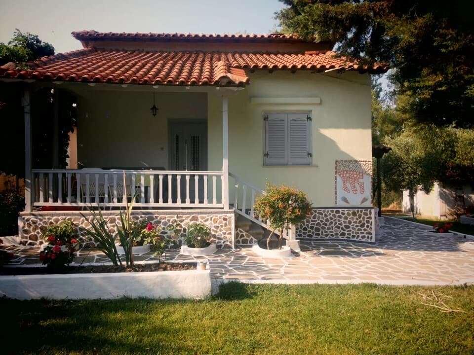 Rodinný dom 110 m² na veľkom pozemku len 120 m od mora – Nikiti, Sithonia, Chalkidiki - 1
