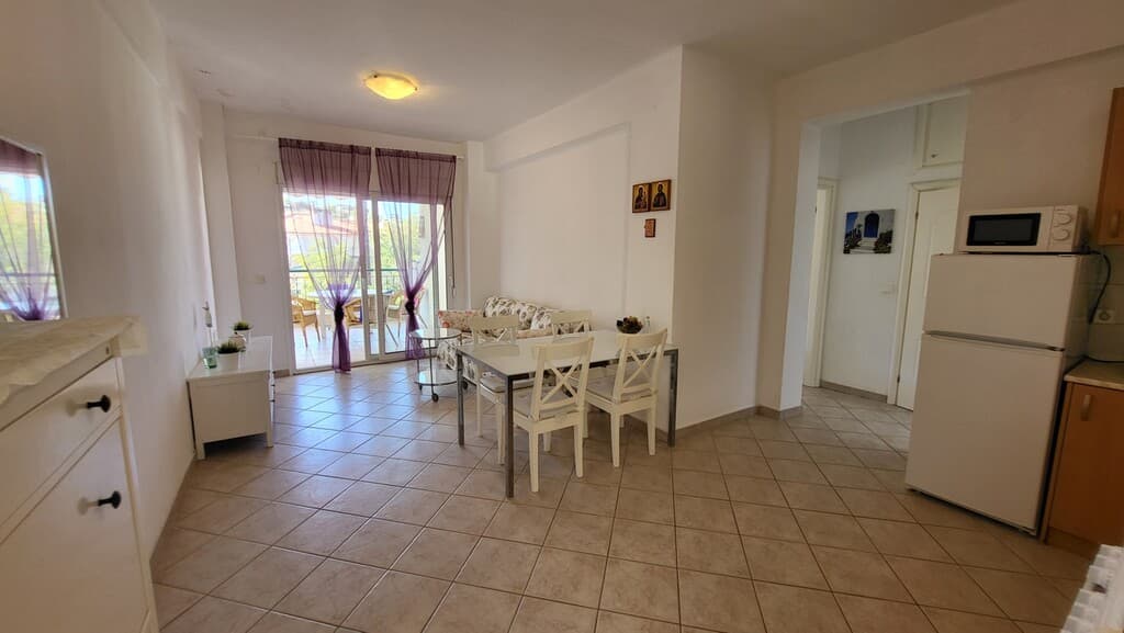 Praktický 3-izbový apartmán v obľúbenom Pefkochori, Chalkidiki - 2